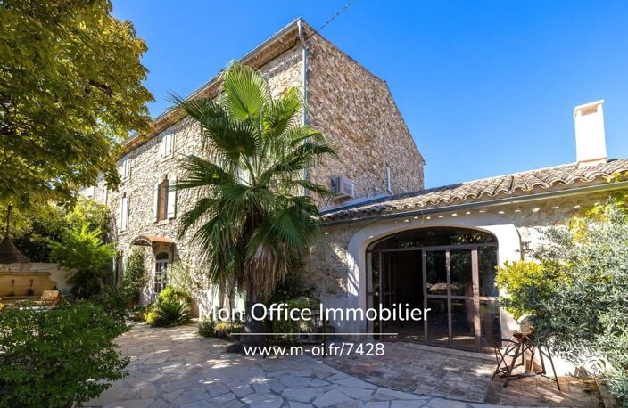Référence : 7428-VCL - Propriété 19ème en pierre avec deux maisons - Garage, atelier, piscine, jardin - 13 COUDOUX — photo 2