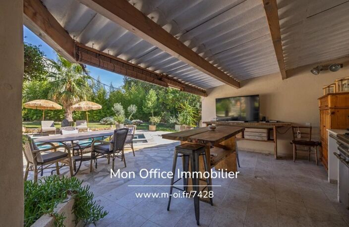 Référence : 7428-VCL - Propriété 19ème en pierre avec deux maisons - Garage, atelier, piscine, jardin - 13 COUDOUX — photo 4