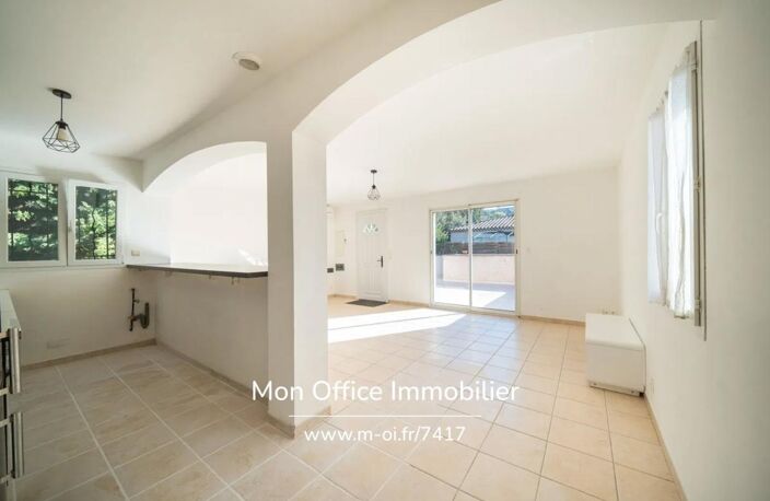 Référence : 7417-CRO - Appartement 3 pièces — photo 2