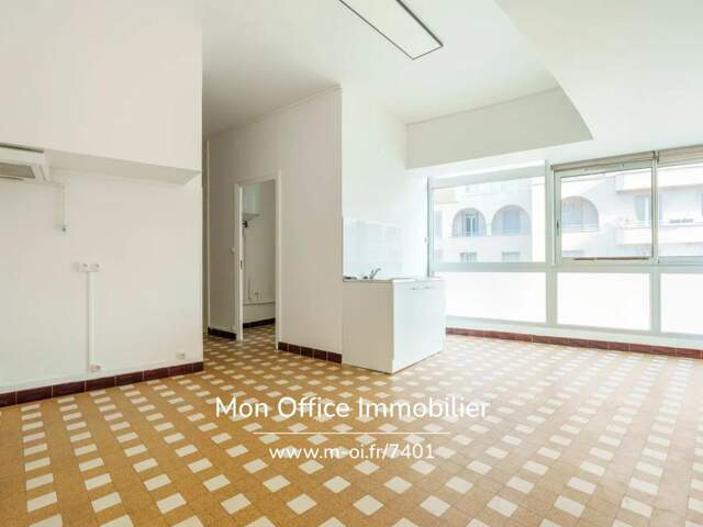 Référence : 7401-AFO - Appartement 3 pièces à Marseille 8e – Adresse prestigieuse et Fort potentiel de rénovation — photo du bien