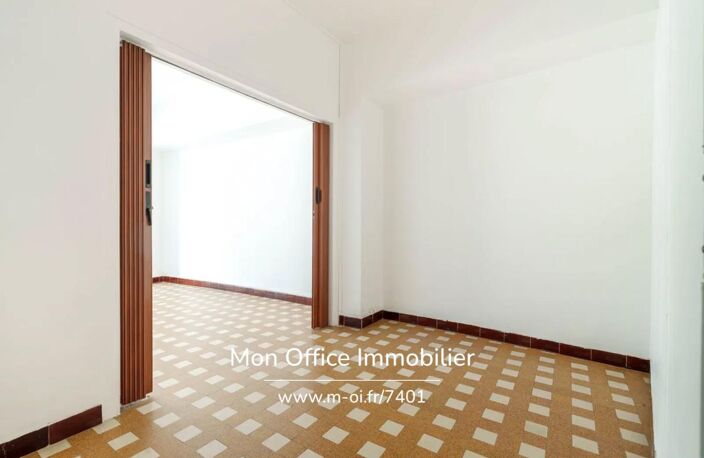Référence : 7401-AFO - Appartement 3 pièces à Marseille 8e – Adresse prestigieuse et Fort potentiel de rénovation — photo 4