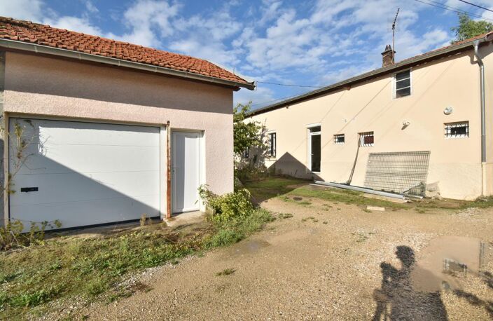 Ensemble de deux maisons mitoyenne à vendre avec jardins et garages — photo 3