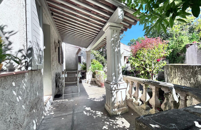 SAINT-CYR-SUR-MER   Propriété avec 2 maisons et un studio sur 950 m2 de terrain — photo 2