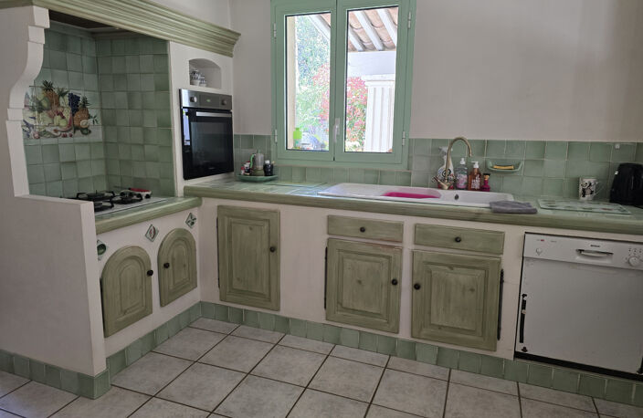 SAINT-CYR-SUR-MER   Propriété avec 2 maisons et un studio sur 950 m2 de terrain — photo 5