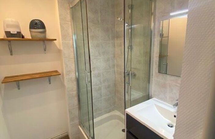 LOCATION : appartement T2 (39 m²) à BREST - Saint Marc — photo 4