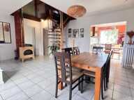 Maison rénovée de 109,5 m² à vendre à Carhaix-Plouguer – Un bien aux multiples possibilités — photo 2