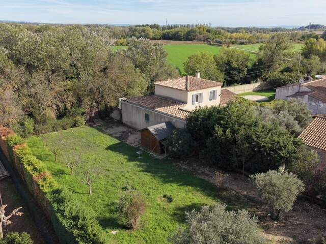Montfaucon secteur résidentiel, Terrain à bâtir plat - 755 m² - Clos et arboré - Libre de constructeur — photo du bien