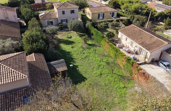 Montfaucon secteur résidentiel, Terrain à bâtir plat - 755 m² - Clos et arboré - Libre de constructeur — photo 5