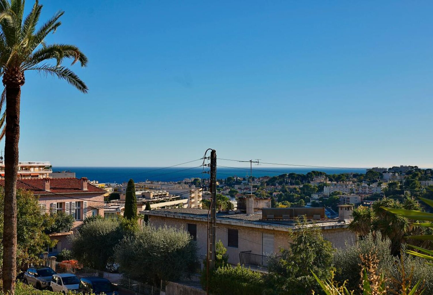 APPARTEMENT 3 PIÈCES - VUE MER - LE CANNET - TERRASSE - STATIONNEMENT — photo 1