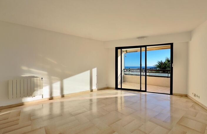 APPARTEMENT 3 PIÈCES - VUE MER - LE CANNET - TERRASSE - STATIONNEMENT — photo 5