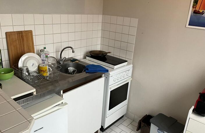 Brest Saint-Martin : T1 bis lumineux et au calme, exposé plein sud, proche facultés — photo 4