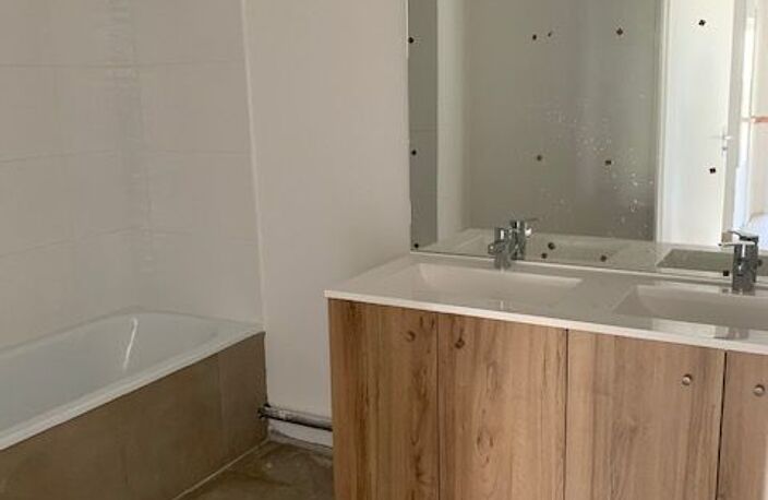 CORNEBARRIEU, T4 récent de 88 m² avec parkings, à proximité des commerces — photo 5