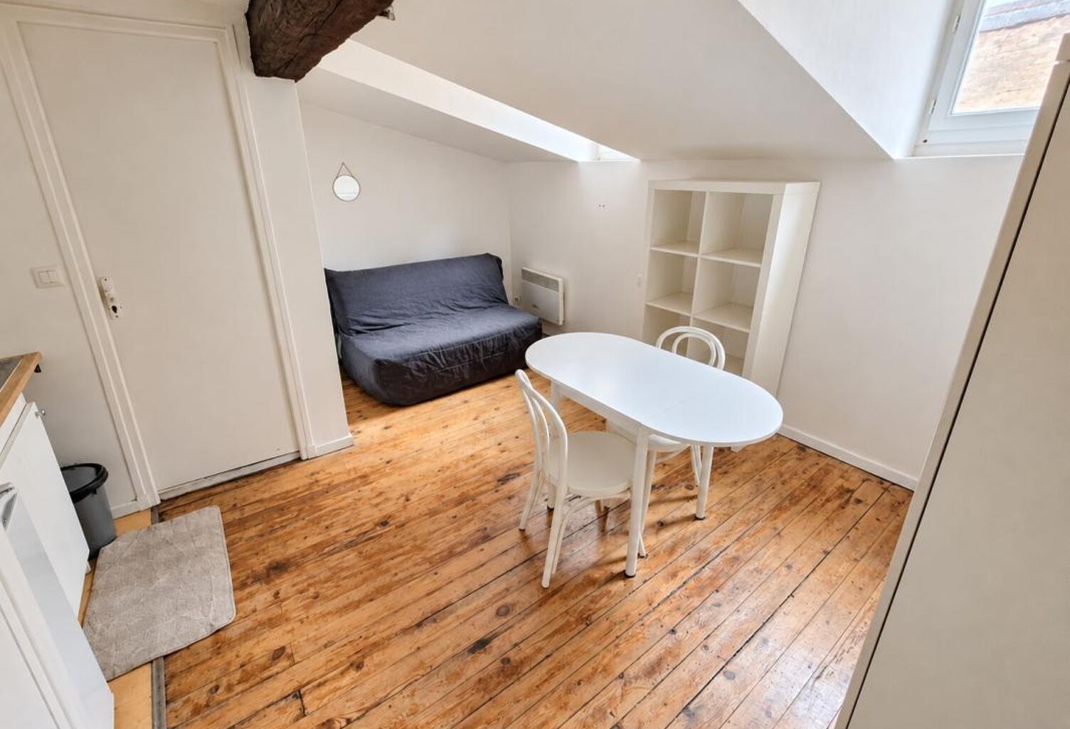 TOULOUSE – CARMES : STUDIO AU CŒUR DU CENTRE-VILLE AU CHARME AUTHENTIQUE — photo 1