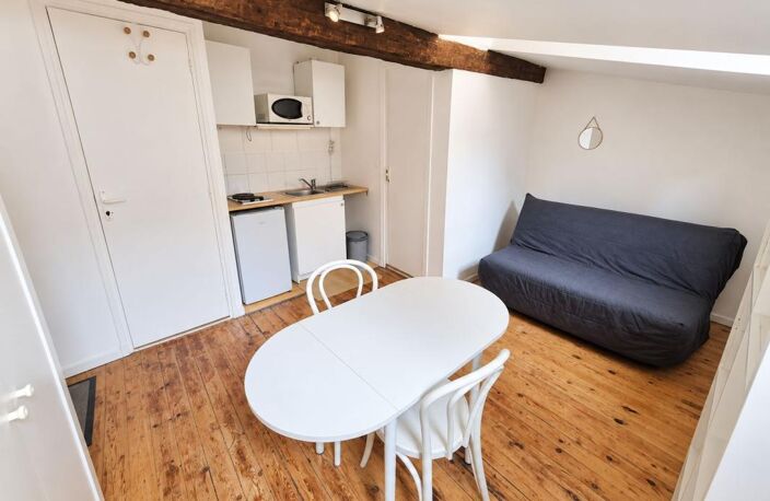 TOULOUSE – CARMES : STUDIO AU CŒUR DU CENTRE-VILLE AU CHARME AUTHENTIQUE — photo 2