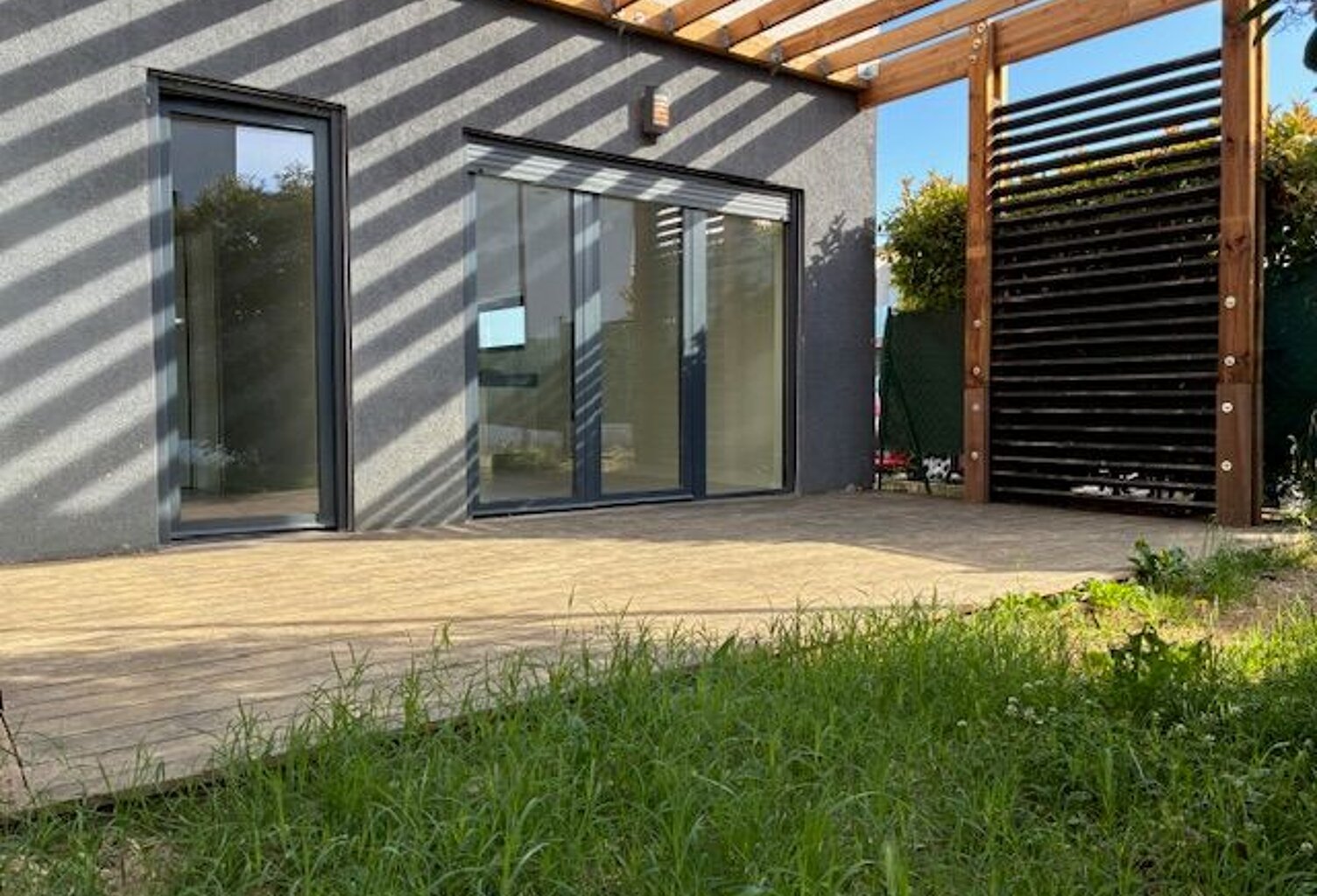 Appartement type 2 avec terrasse jardin et 2 parkings — photo 1