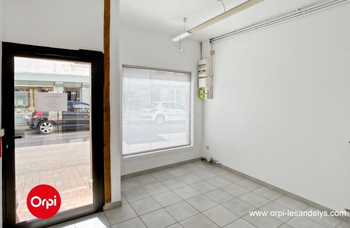 Maison et local commercial À Vendre — photo 2