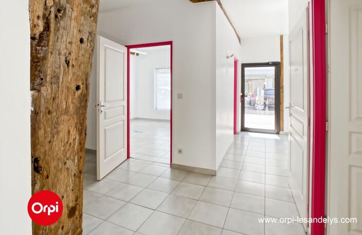 Maison et local commercial À Vendre — photo 3
