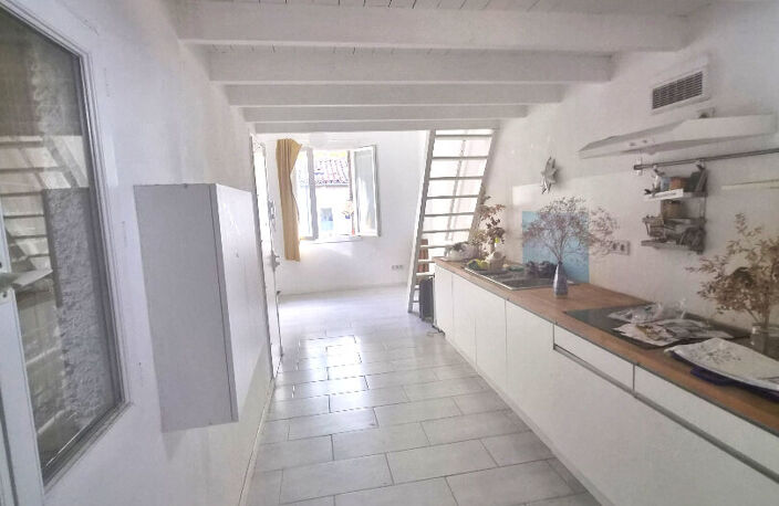 T2 Duplex 38m²  Place Carnot / Gare St Roch — photo 2