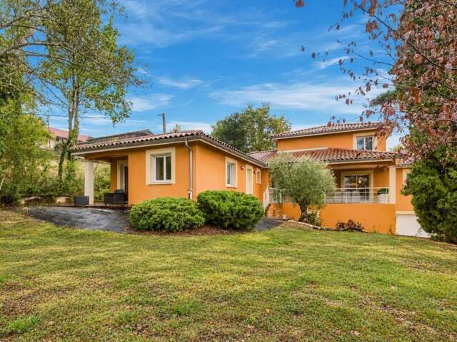 Propriété de caractère 10 pièces CHAZAY D'AZERGUES (69) — photo du bien
