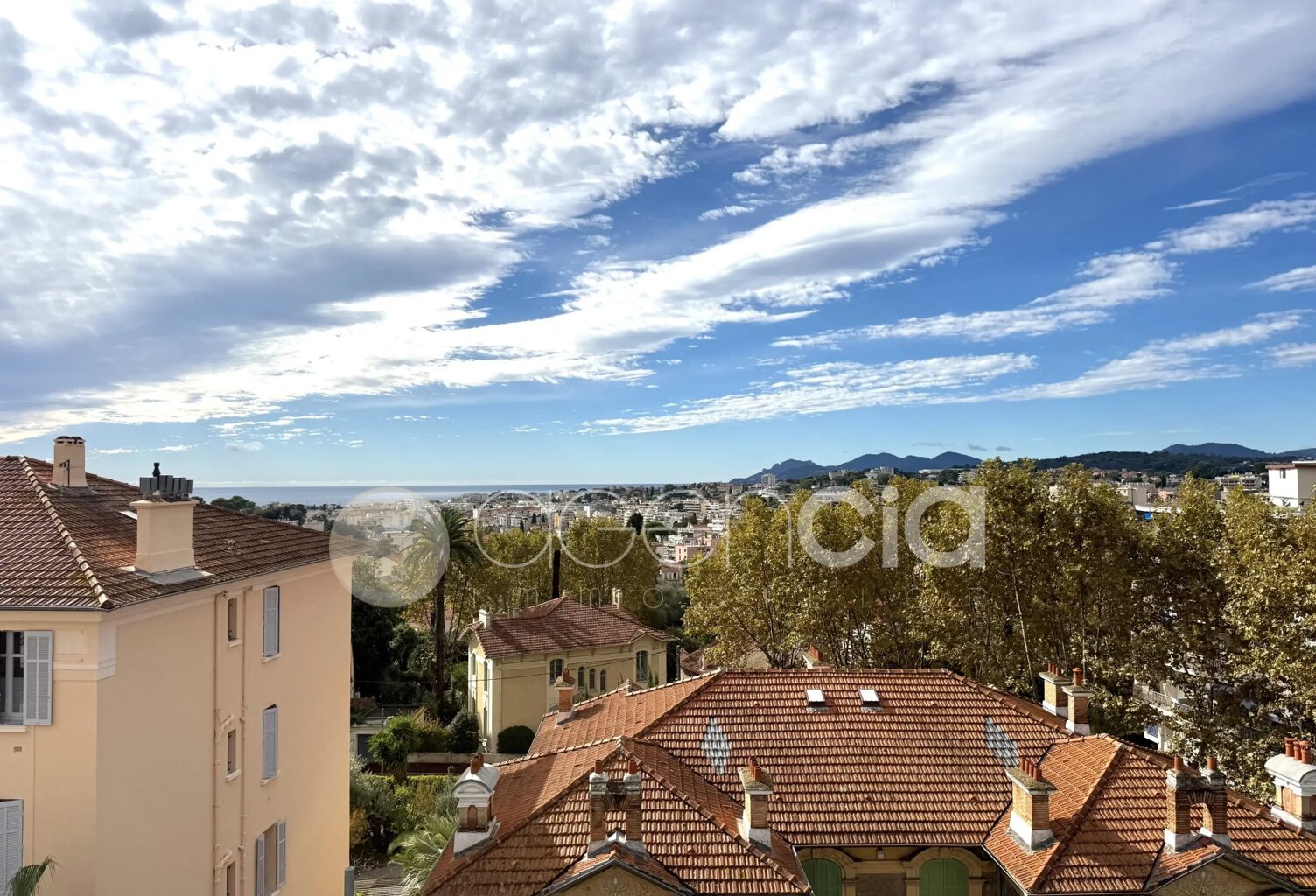 LE CANNET MAIRIE – 3 pièces avec terrasses, vue dégagée et parki — photo 1