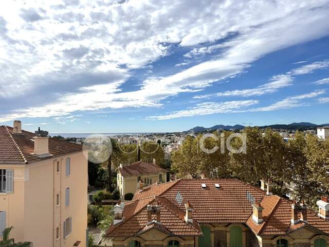 LE CANNET MAIRIE – 3 pièces avec terrasses, vue dégagée et parki — photo du bien