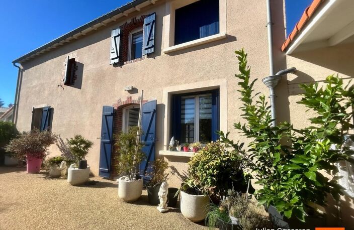 Chantonnay centre – Maison 153 m² – 3 chambres, piscine et garage — photo 2