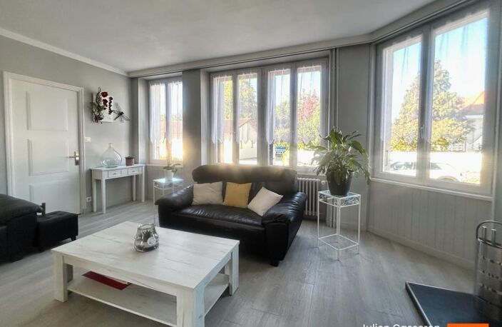 Chantonnay centre – Maison 153 m² – 3 chambres, piscine et garage — photo 5