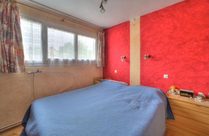 A VENDRE - POUGNY (01550) – Lumineux T3 traversant 74 m², Vue montagnes, proche Genève — photo 5