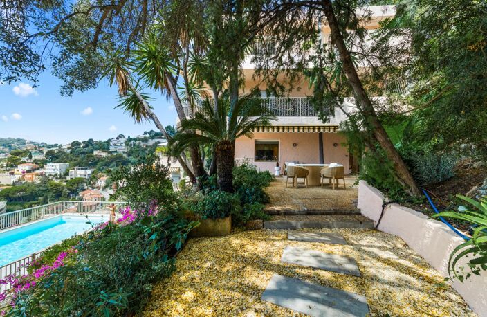 VILLEFRANCHE-SUR-MER – APPARTEMENT D'EXCEPTION AVEC JARDIN, TERR — photo 2