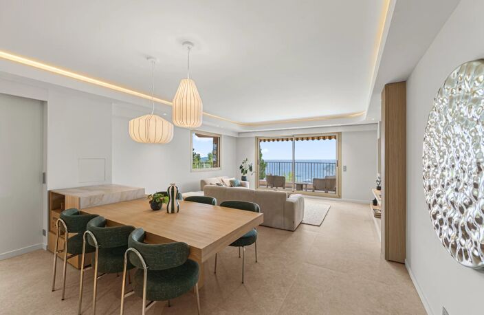 VILLEFRANCHE-SUR-MER – APPARTEMENT D'EXCEPTION AVEC JARDIN, TERR — photo 3