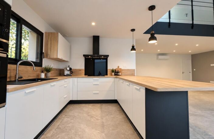 MAISON CONTEMPORAINE - 140 m² - MEUCON — photo 3