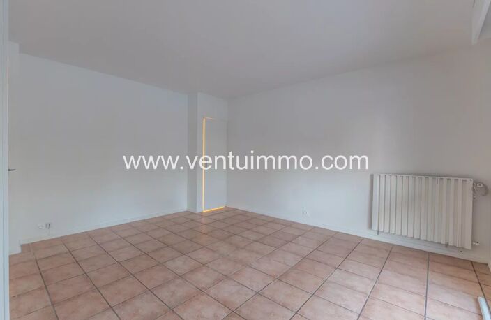 LE CANNET, STUDIO VIDE À LOUER — photo 4