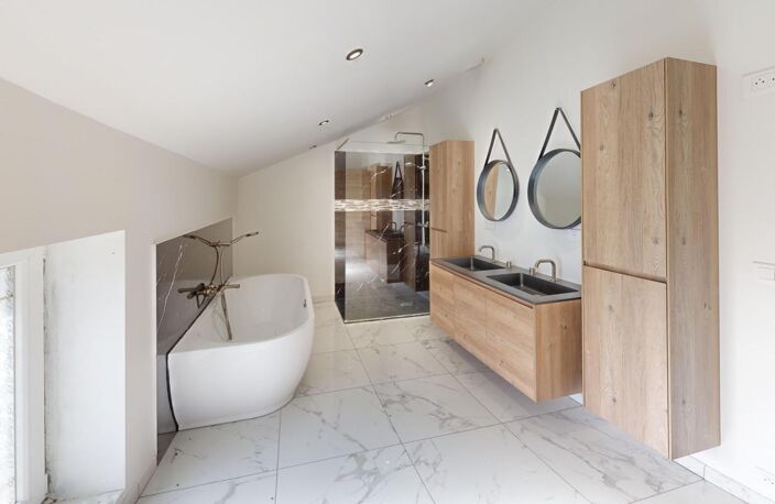 IRÉ-LE-SEC – Maison de caractère, 4 chambres, mezzanine, jardin et garage – DPE B — photo 4