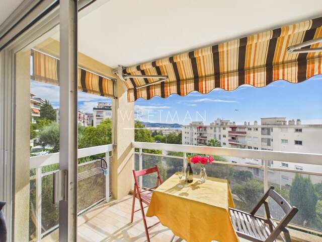 Lumineux appartement 2 pièces avec balcon – Nice Napoléon III — photo du bien