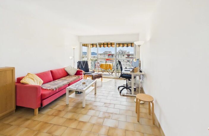 Lumineux appartement 2 pièces avec balcon – Nice Napoléon III — photo 3