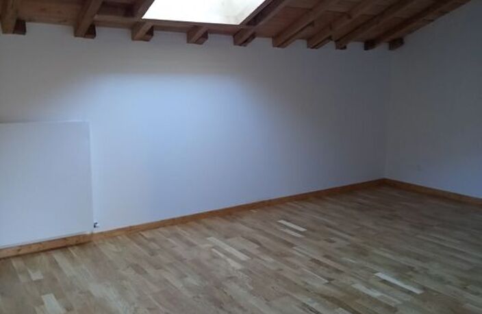 Appartement de 82m2 à louer sur Saint-Jean-le-Vieux — photo 5