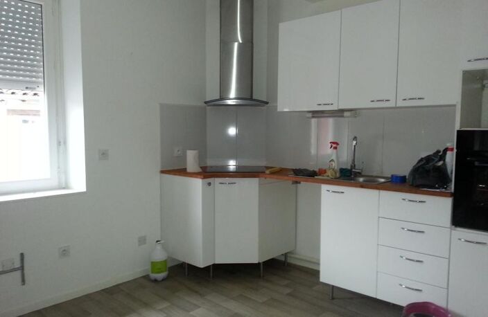 Appartement de 65m2 à louer sur Cépet — photo 2