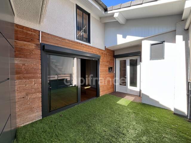 Maison type Loft - hypercentre Tarbes avec terrasses et double parking — photo du bien