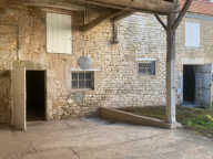 Maison de campagne à rénover- 3 chambres- jardin - Dépendances- à vendre à ANNOUX (89) — photo 2
