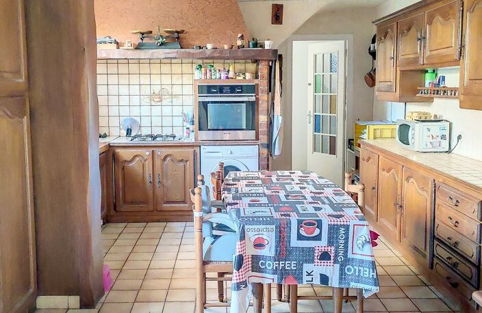 Belle meulière à rafraichir en plein centre de Chaumes-en-Brie ! — photo 4