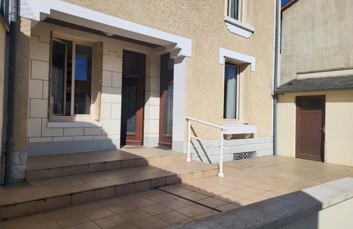 Maison à vendre 5 pièces AIRVAULT (79) TERRAIN 148 m² — photo 2