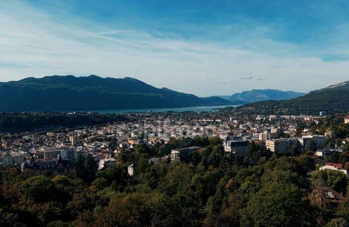 Maison à vendre 7 pièces (73) Maison de prestige avec piscine et vue sur le lac du Bourget – Aix-les-Bains – 270 m² - A proximité centre ville — photo 2