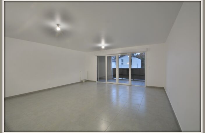 Dpt Gironde (33), à louer VILLENAVE D'ORNON appartement T3 de 78,51 m²  - Plain pied- 2 Places de parking — photo 3
