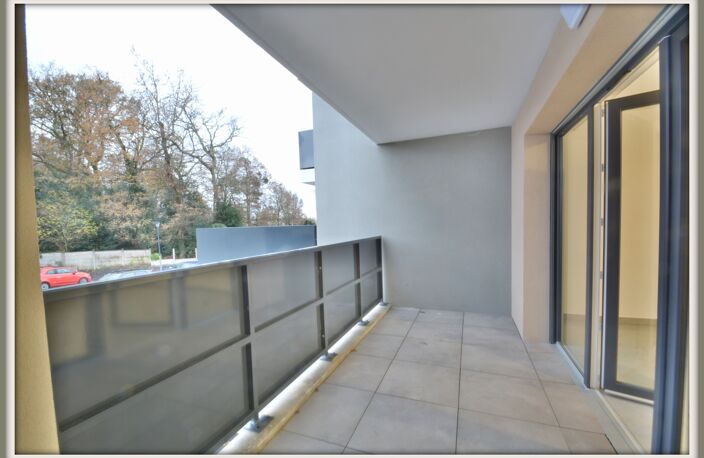 Dpt Gironde (33), à louer VILLENAVE D'ORNON appartement T3 de 78,51 m²  - Plain pied- 2 Places de parking — photo 4