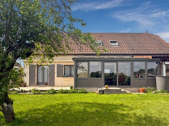 MAISON INDIVIDUELLE à rafraîchir — photo du bien