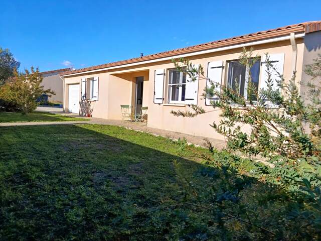 En Exclusivité CAPIFRANCE – Maison de plain-pied à vendre 5 pièces AZAY LE BRULE (79) — photo du bien