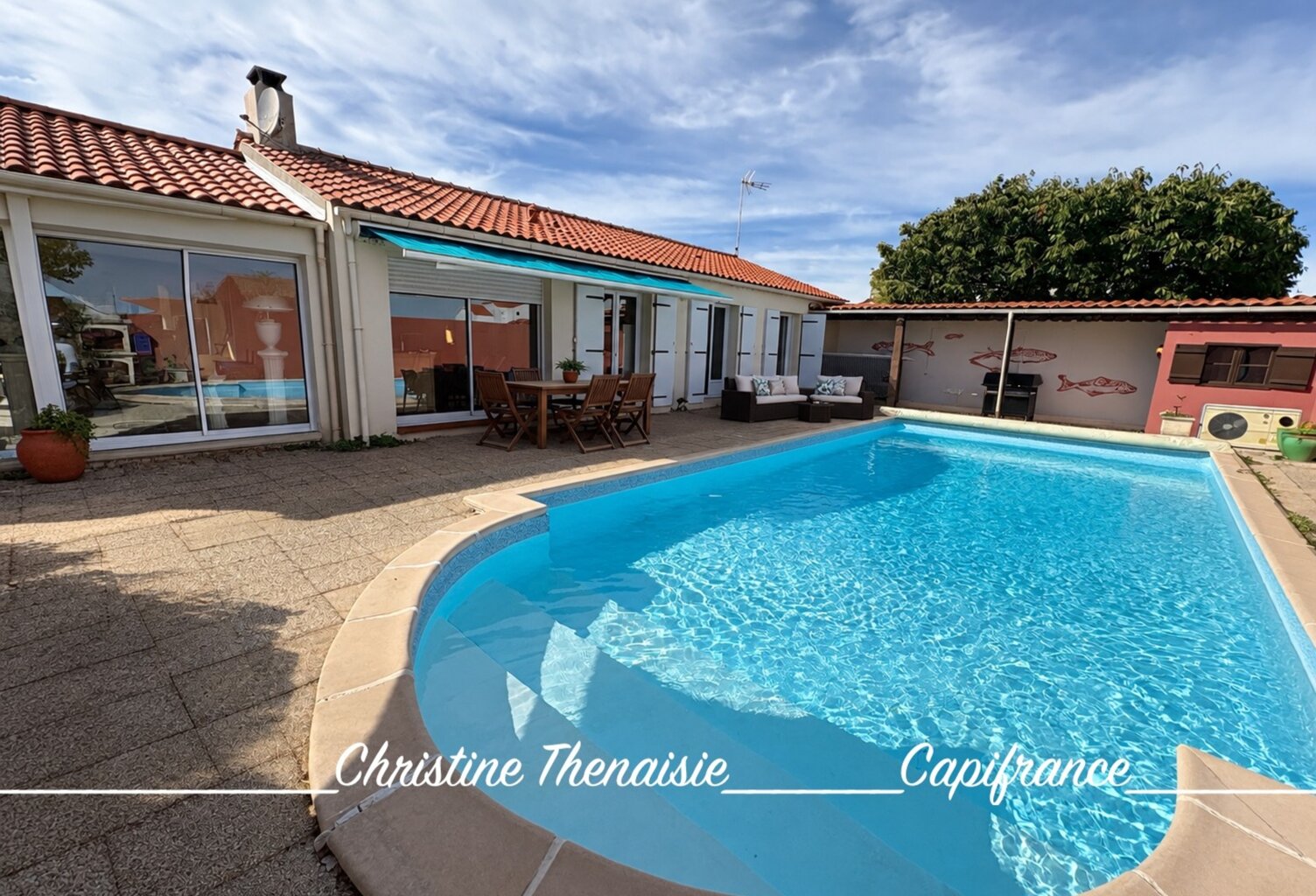 Maison à vendre Plain-Pied - 3 chambres - Garage - Piscine chauffée - Centre Ville SAINT GILLES CROIX DE VIE (85) — photo 1