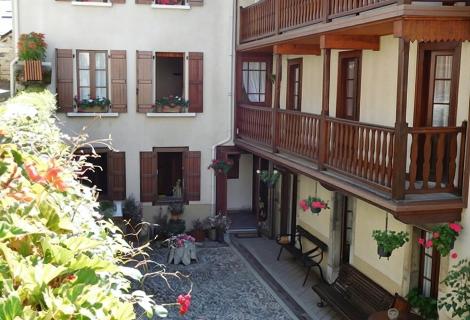 Barèges 65 – Immeuble de rapport polyvalent – 491 m² – Capacité d’accueil jusqu’à 50 personnes — photo 1