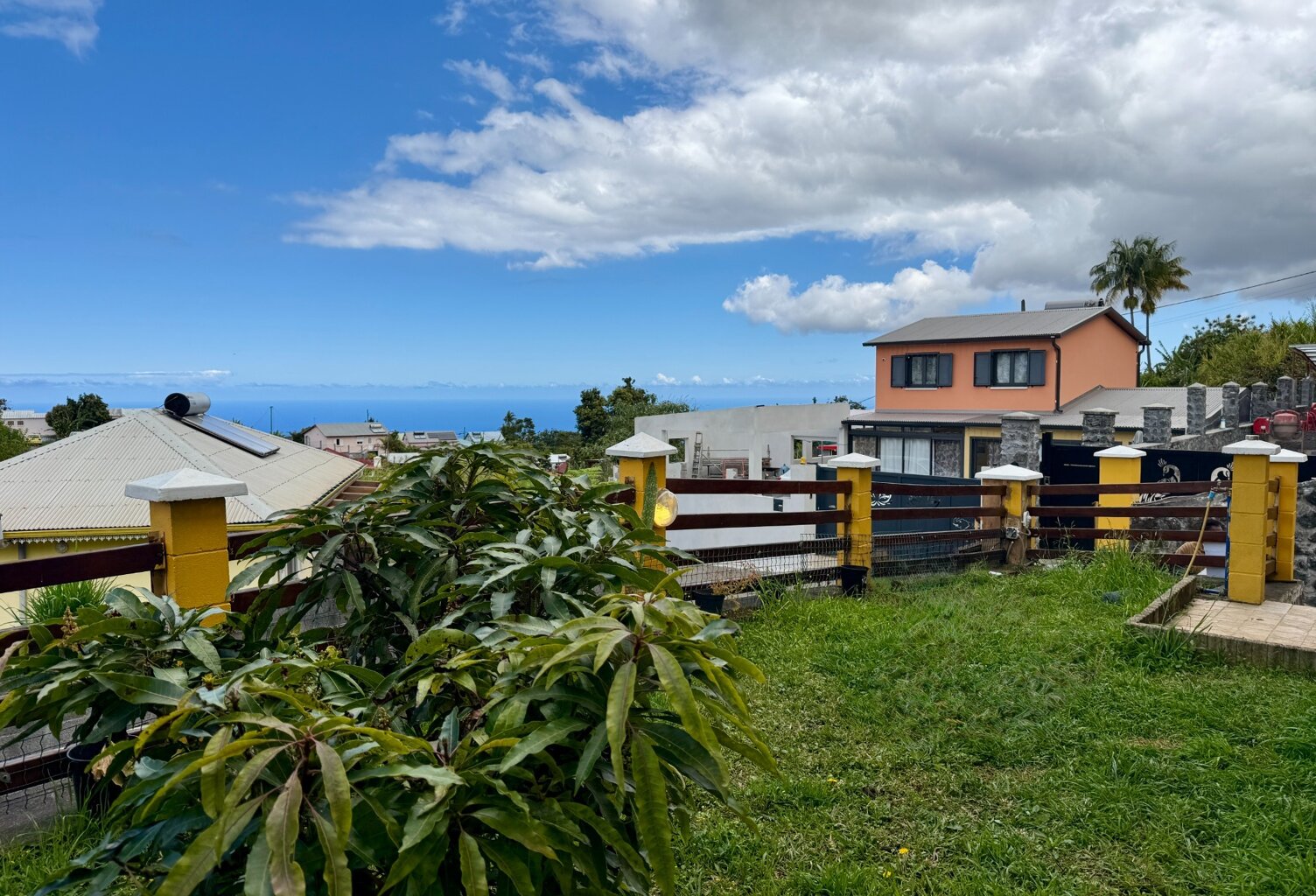 Maison à vendre 5 pièces LES TROIS BASSINS (974) — photo 1