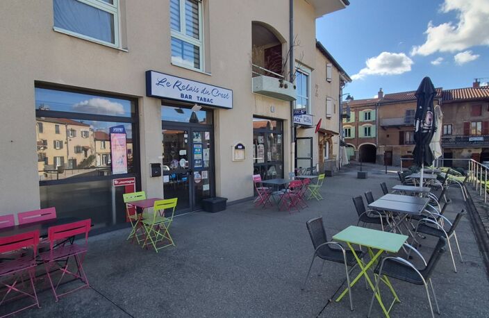 Bar-tabac-pizzeria à vendre / LE CREST (63) ! — photo 2